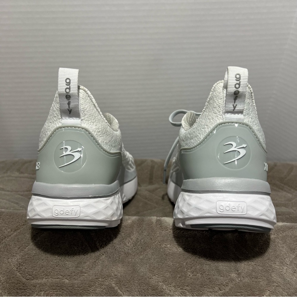 GDEFY XLR8 Run Verso Cloud in Women’s Size 6. Excellent Unused Condition - Picture 6 of 15
